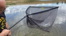 Fencl Kaprový Podběrák Carp Premium 105 cm 42" 3 m (2)