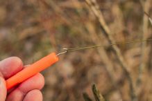 Mivardi odstraňovač potahu šňůrky (4)