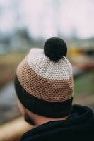 Giants Fishing Zimní Čepice Pánská Tříbarevná s Bambulkou (2)