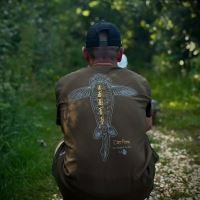 Vass Tričko Carp Rising T-Shirt Khaki (4)